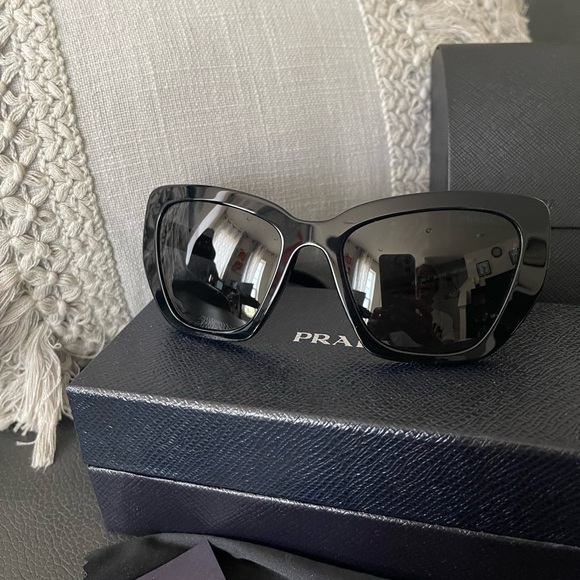 Prada Catwalk Sunglass - Picture 9 of 15